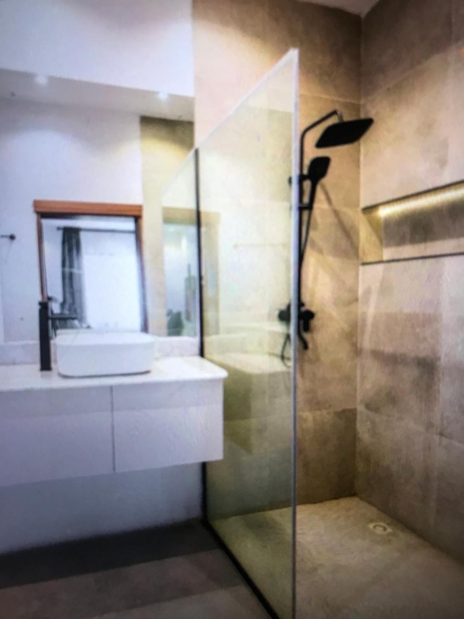Villa Toscana Luxe Gra Port Harcourt Esterno foto